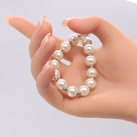 Pearl bracelet with lobster clasp and extension chain. - Picture 2 of 4